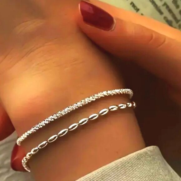 Elegant 925 sterling silver charm bracelet. - Picture 7 of 9